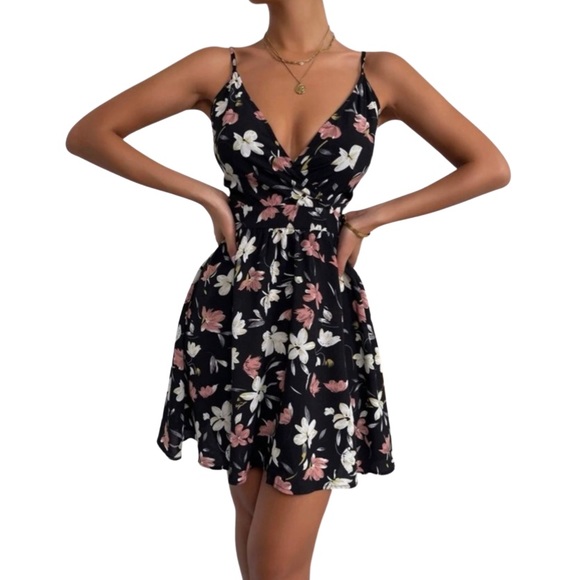 Women’s Black Privé Floral Print Cami Dress - Picture 6 of 6